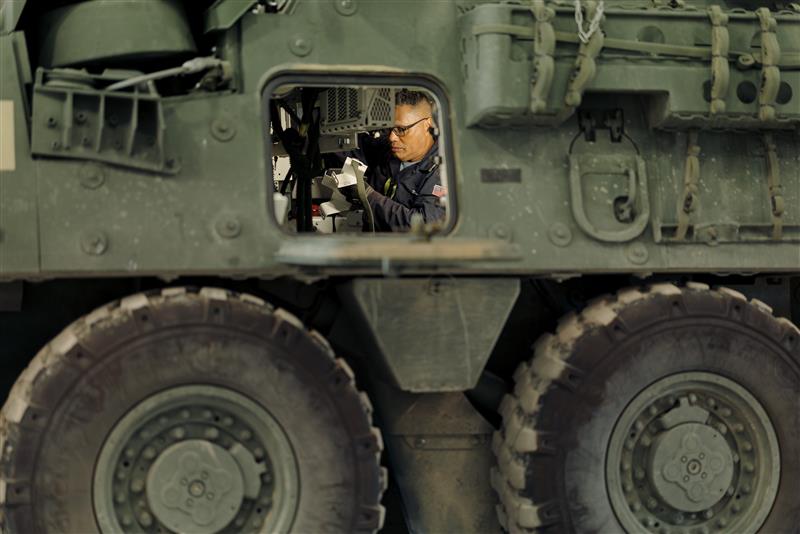 MAPS GEN II New Equipment Training includes training and installation. (Photo by PEO IEW&S)